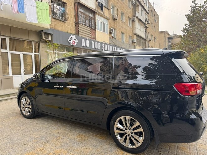 Kia Carnival 2015, 245,000 km - 2.2 l - Bakı