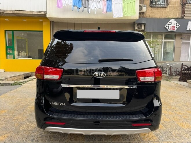 Kia Carnival 2015, 245,000 km - 2.2 l - Bakı