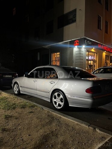 Mercedes E 320 2000, 313,000 km - 3.2 л - Bakı