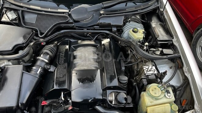 Mercedes E 320 2000, 313,000 km - 3.2 л - Bakı