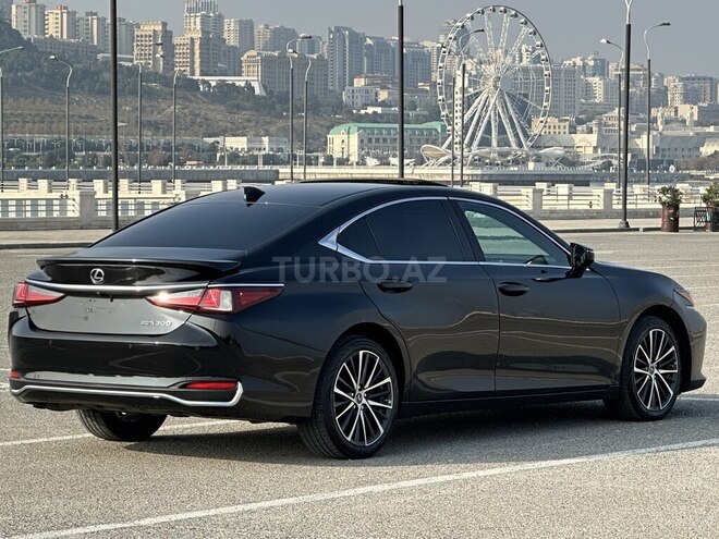 Lexus ES 300h 2022, 45,000 km - 2.5 l - Bakı
