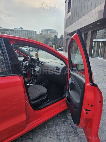 Volkswagen Polo 2010, 310,000 km - 1.4 l - Bakı
