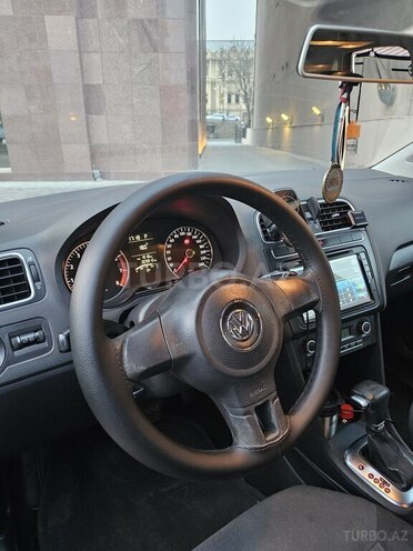 Volkswagen Polo 2010, 310,000 km - 1.4 l - Bakı
