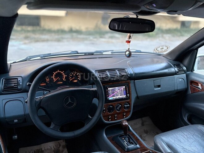 Mercedes ML 320 1999, 191,000 km - 3.2 л - Bakı