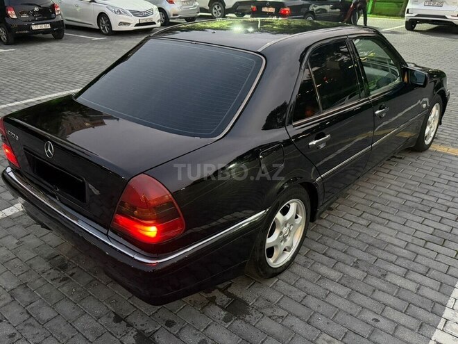 Mercedes C 220 1998, 290,000 km - 2.2 l - Bakı