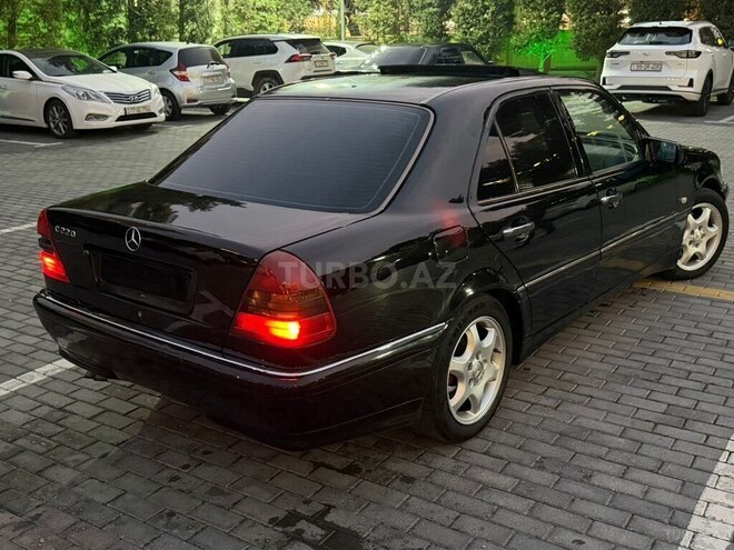 Mercedes C 220 1998, 290,000 km - 2.2 l - Bakı