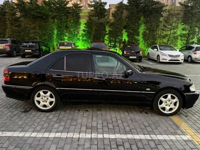 Mercedes C 220 1998, 290,000 km - 2.2 l - Bakı
