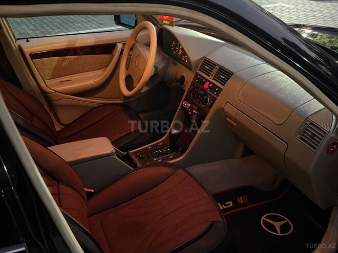 Mercedes C 220 1998, 290,000 km - 2.2 l - Bakı