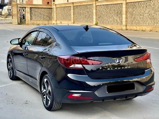 Hyundai Elantra 2019, 118,000 km - 2.0 l - Bakı
