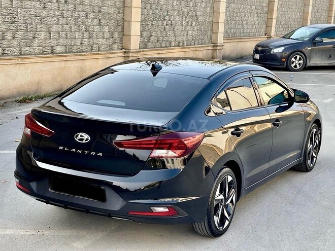 Hyundai Elantra 2019, 118,000 km - 2.0 l - Bakı