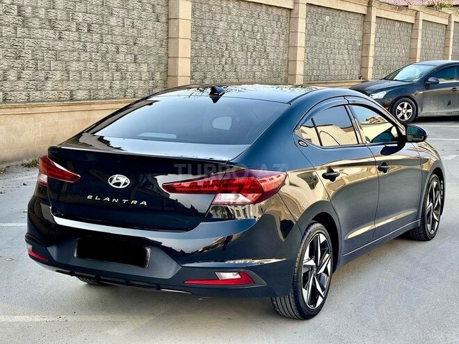 Hyundai Elantra 2019, 118,000 km - 2.0 l - Bakı