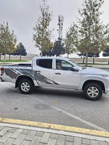 Mitsubishi L200 2021, 179,000 km - 2.4 л - Bakı