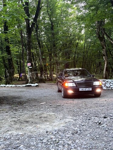 Mercedes C 200 1998, 345,000 km - 2.0 l - Qəbələ