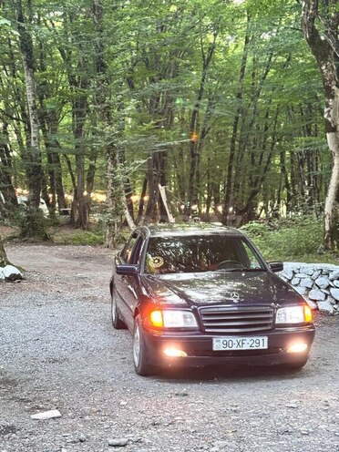 Mercedes C 200 1998, 345,000 km - 2.0 l - Qəbələ
