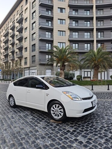 Toyota Prius-2