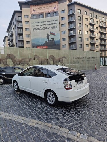 Toyota Prius-6