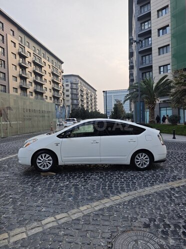 Toyota Prius-7
