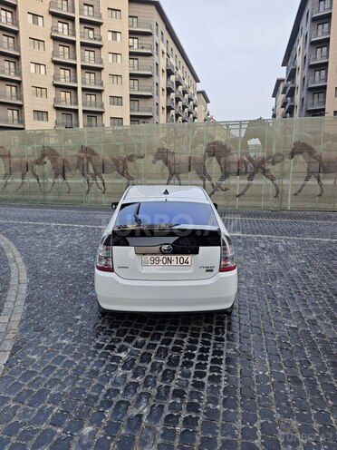 Toyota Prius-5