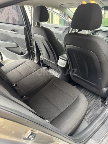 Hyundai Elantra 2018, 80,000 km - 2.0 л - Lənkəran