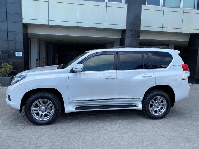 Toyota Land Cruiser Prado-4
