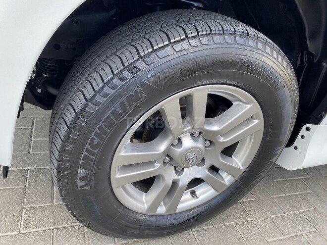 Toyota Land Cruiser Prado-9