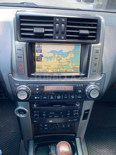 Toyota Land Cruiser Prado-17