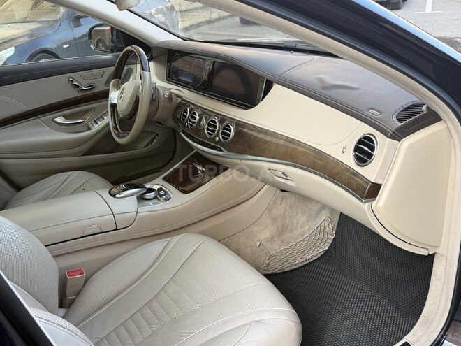 Mercedes  2016, 131,300 km - 3.0 l - Bakı