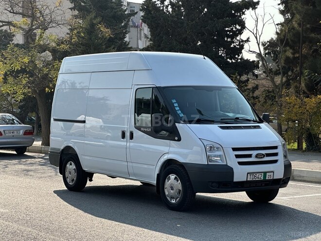 Ford Transit-1