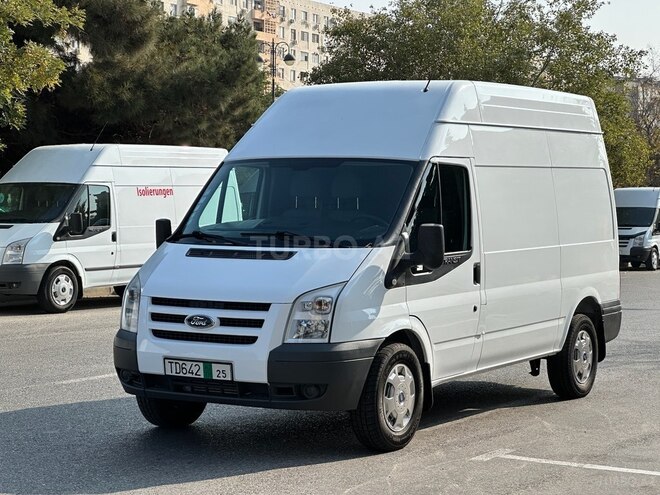 Ford Transit-6