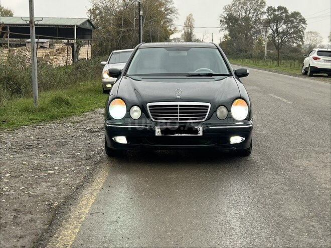 Mercedes E 240 2000, 380,000 km - 2.4 l - Xudat
