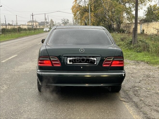 Mercedes E 240 2000, 380,000 km - 2.4 l - Xudat