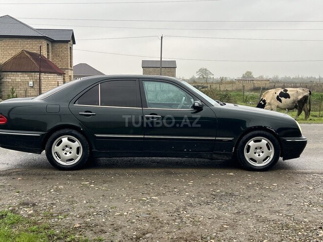 Mercedes E 240 2000, 380,000 km - 2.4 l - Xudat