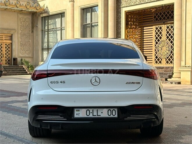 Mercedes EQS 450+-4