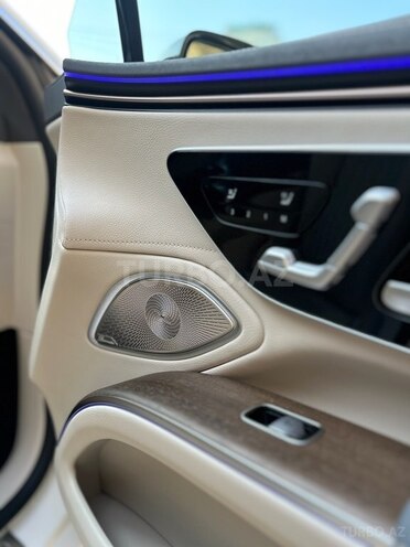 Mercedes EQS 450+-13