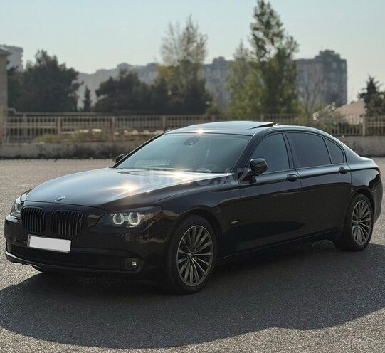 BMW 750 2010, 426,000 km - 4.4 l - Bakı
