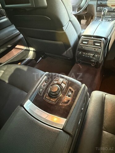 BMW 750 2010, 426,000 km - 4.4 l - Bakı