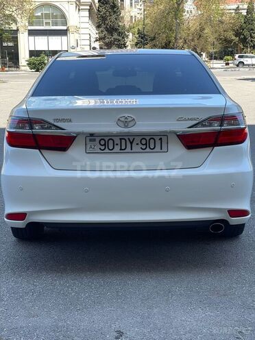 Toyota Camry-7