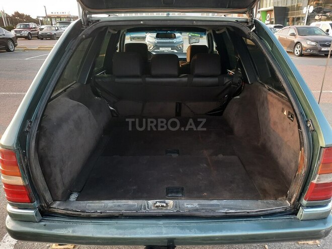 Mercedes E 250 1993, 942,000 km - 2.5 l - Bakı