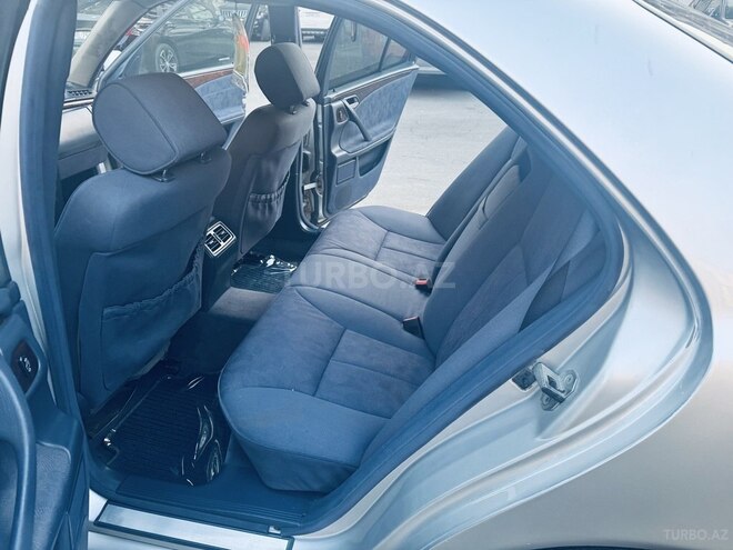 Mercedes E 270 2000, 522,000 km - 2.7 l - Bakı