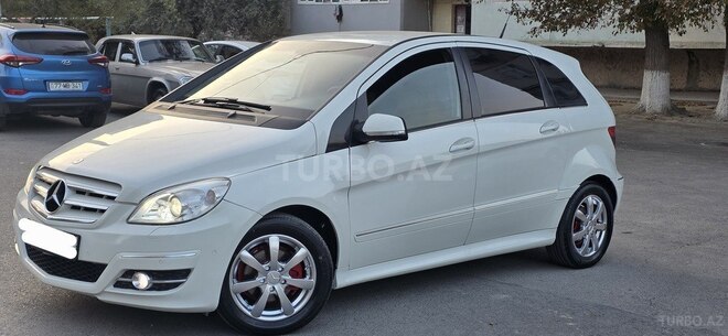 Mercedes B 180 2010, 192,000 km - 1.7 l - Sumqayıt