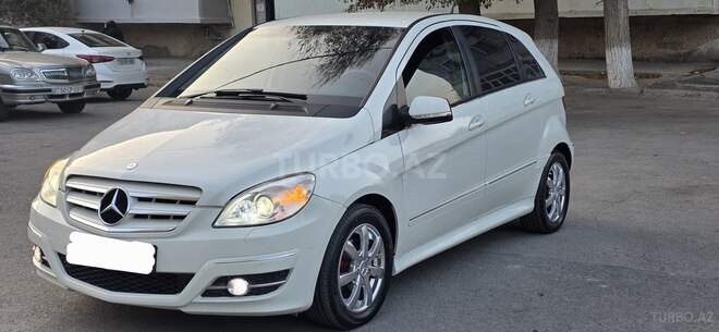 Mercedes B 180 2010, 192,000 km - 1.7 l - Sumqayıt