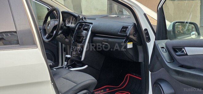 Mercedes B 180 2010, 192,000 km - 1.7 l - Sumqayıt