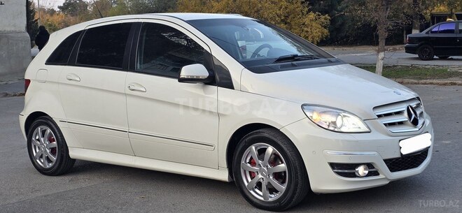 Mercedes B 180 2010, 192,000 km - 1.7 l - Sumqayıt