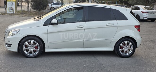 Mercedes B 180 2010, 192,000 km - 1.7 l - Sumqayıt