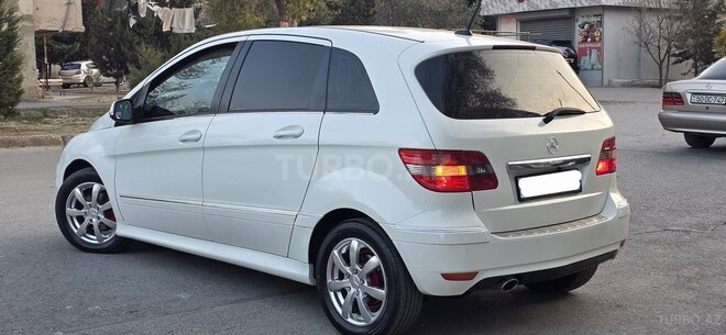 Mercedes B 180 2010, 192,000 km - 1.7 l - Sumqayıt