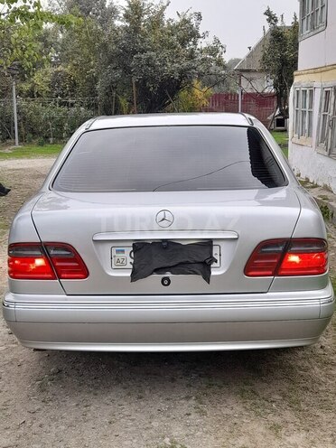 Mercedes E 240 1999, 309,000 km - 2.4 l - Masallı