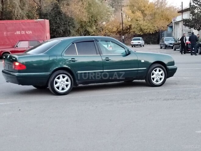 Mercedes E 230 1995, 450,000 km - 2.3 l - Sumqayıt