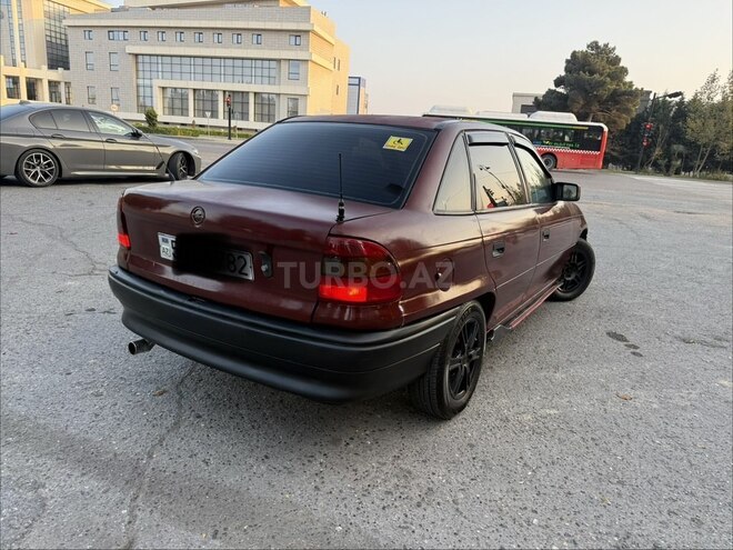 Opel Astra 1994, 329,000 km - 1.6 l - Bakı