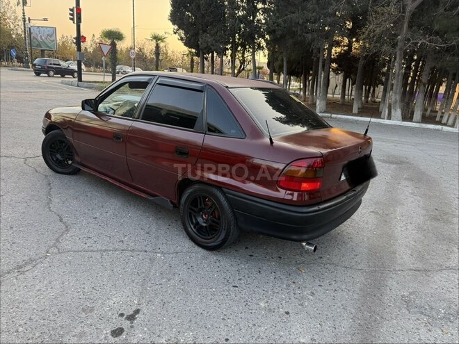 Opel Astra 1994, 329,000 km - 1.6 l - Bakı
