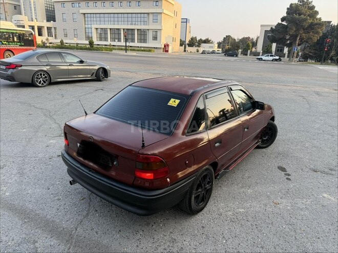 Opel Astra 1994, 329,000 km - 1.6 l - Bakı
